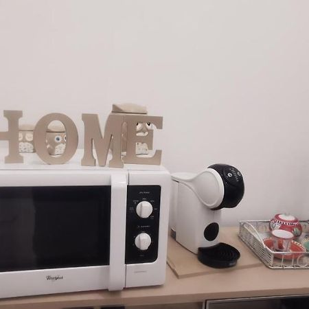 Real Family House Apartment Napoli Bagian luar foto