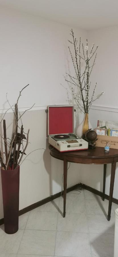 Real Family House Apartment Napoli Bagian luar foto