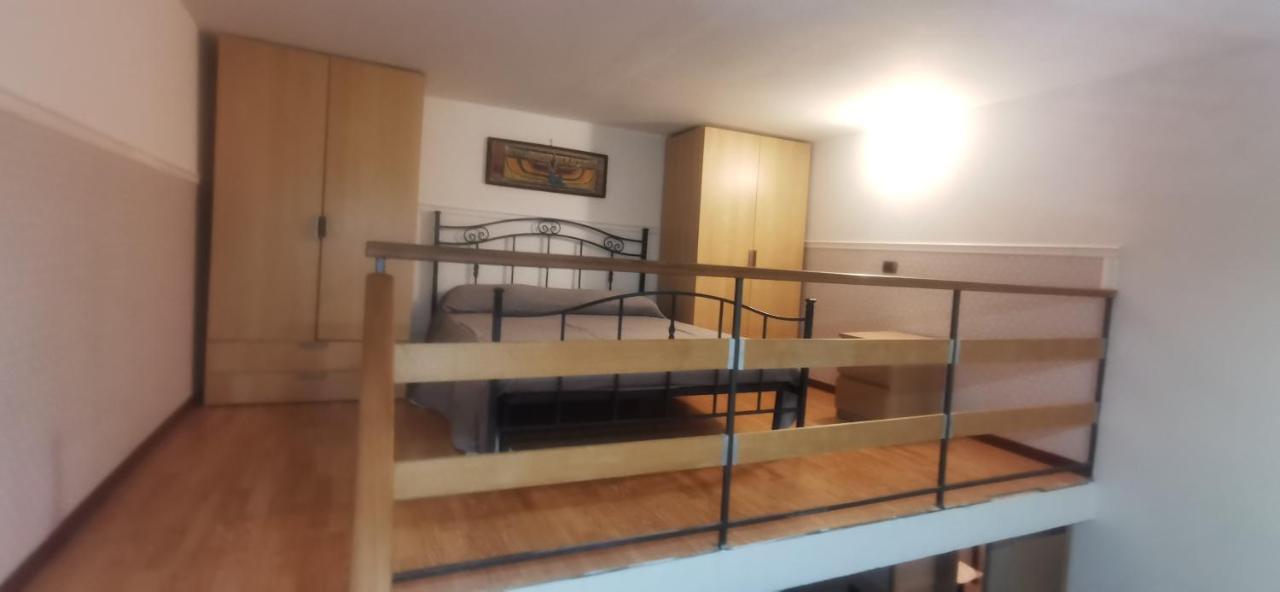 Real Family House Apartment Napoli Bagian luar foto
