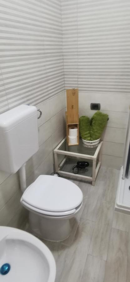 Real Family House Apartment Napoli Bagian luar foto